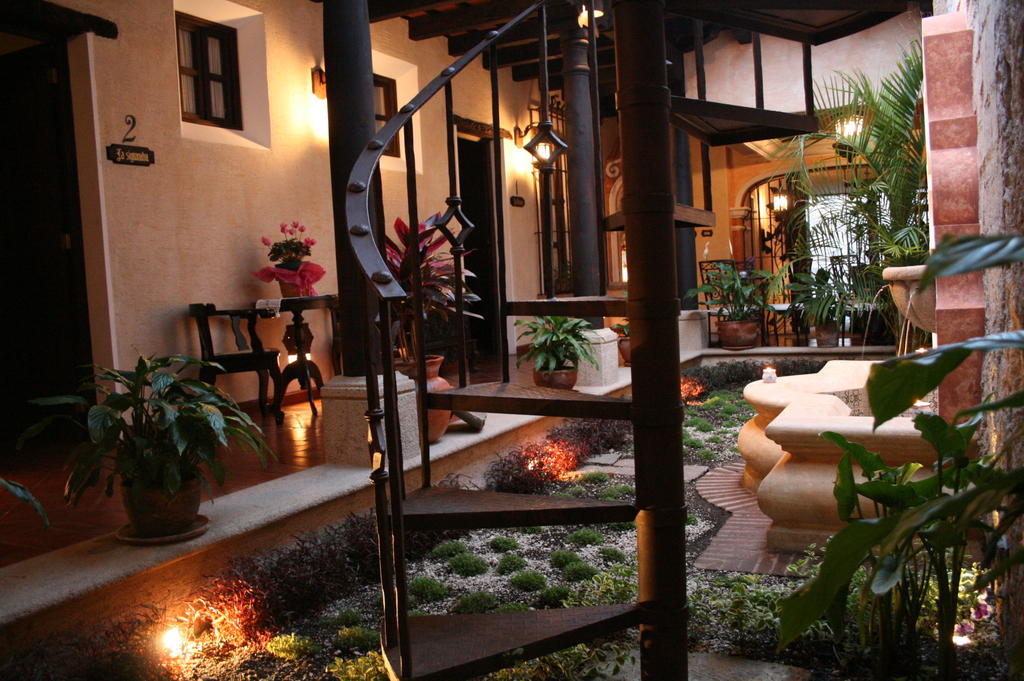 D'Leyenda Hotel Antigua Buitenkant foto