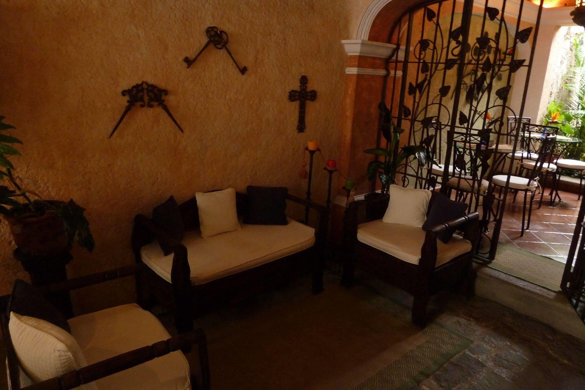 D'Leyenda Hotel Antigua Buitenkant foto